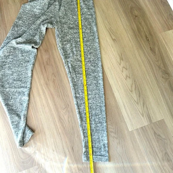 Leggings Women’s Heather Gray Size Med Like New Casual Comfort Everyday - Picture 5 of 6
